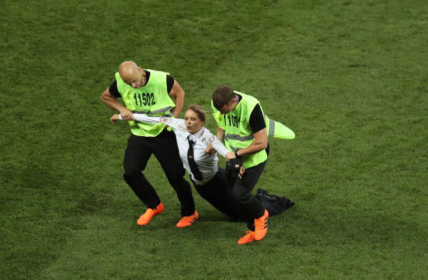 而他以往的 而他以往的