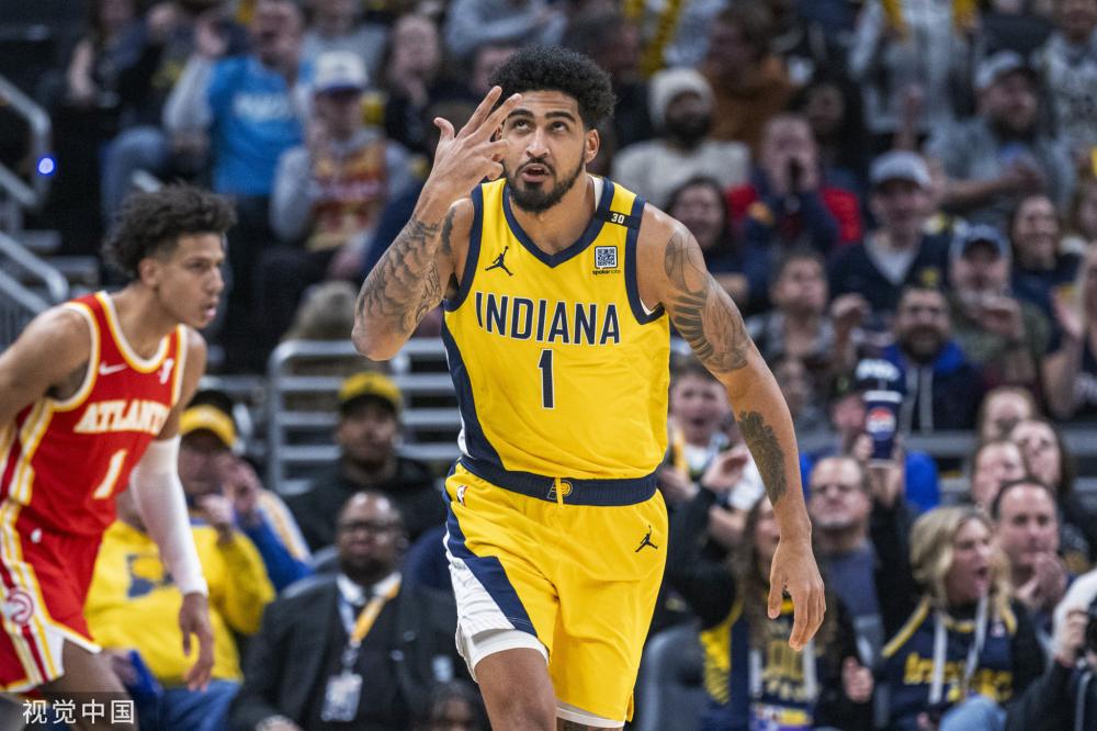 在压力下的 在压力下的